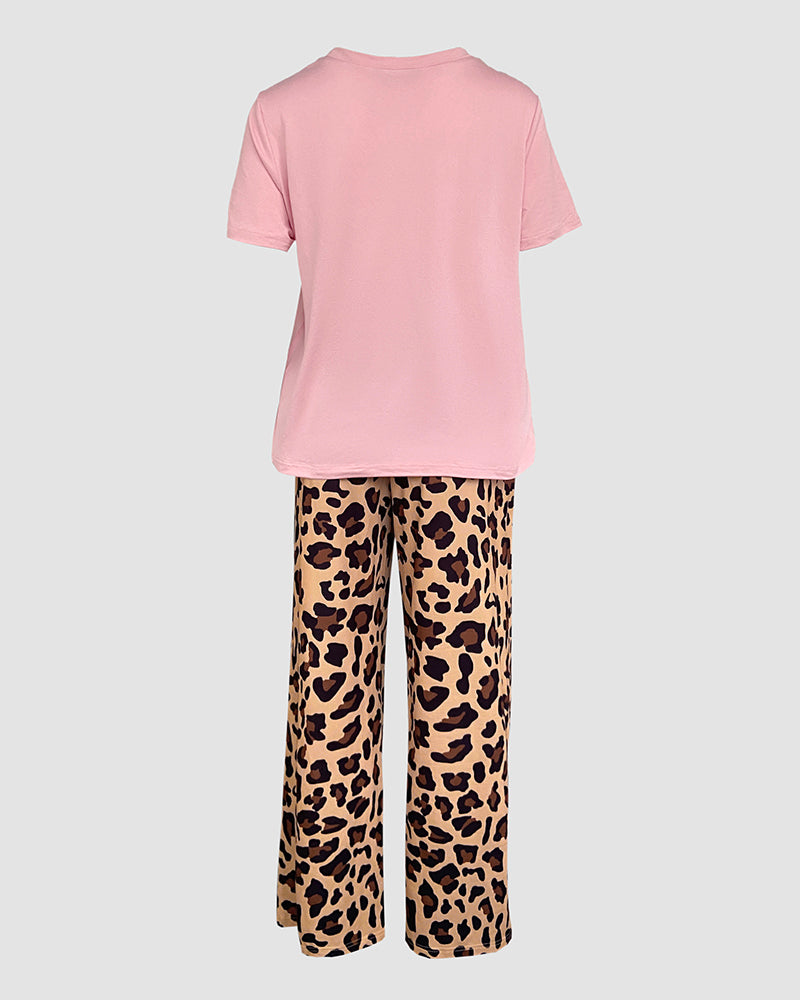 2 Pieces Outfit Letter Print & Leopard Heart Pattern Short Sleeve Top and Leopard Print Elastic Waist Pants Set Casual Pajamas Set