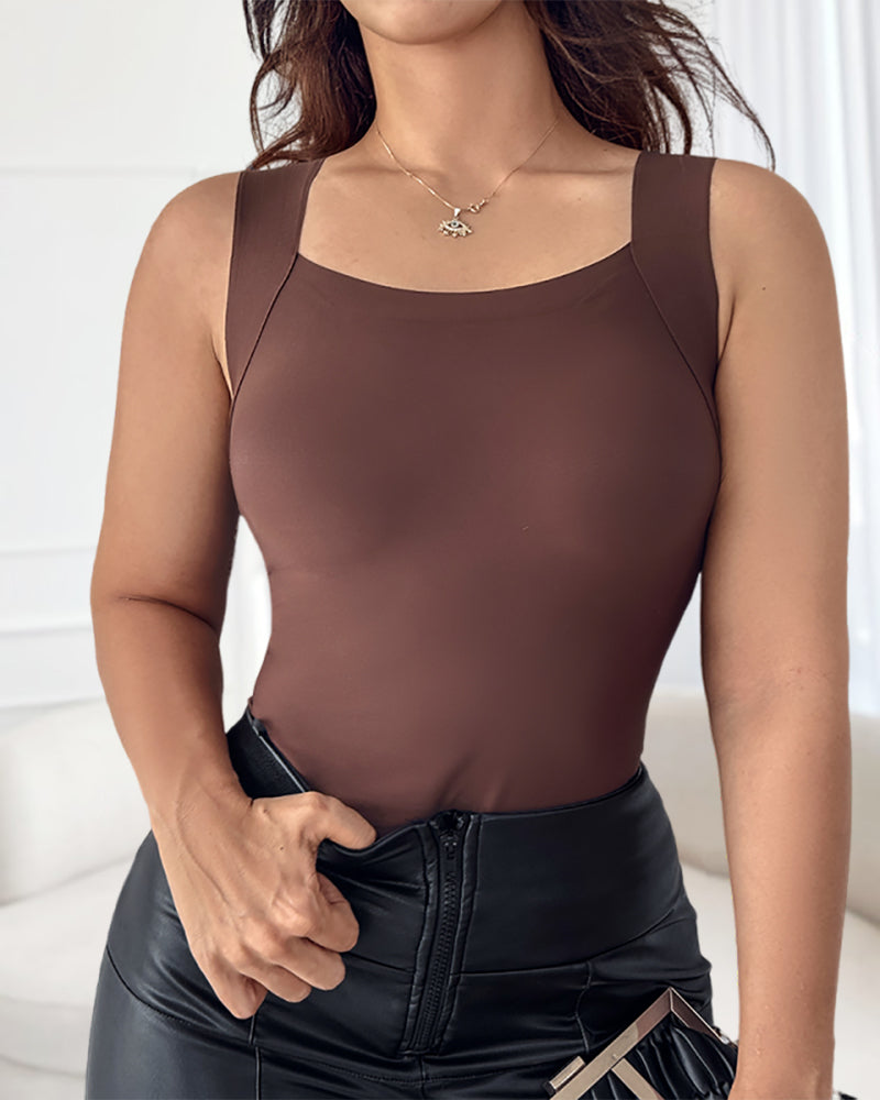 U-Neck Sleeveless Tank Seamless Skinny Layering Top with Built-In Bra