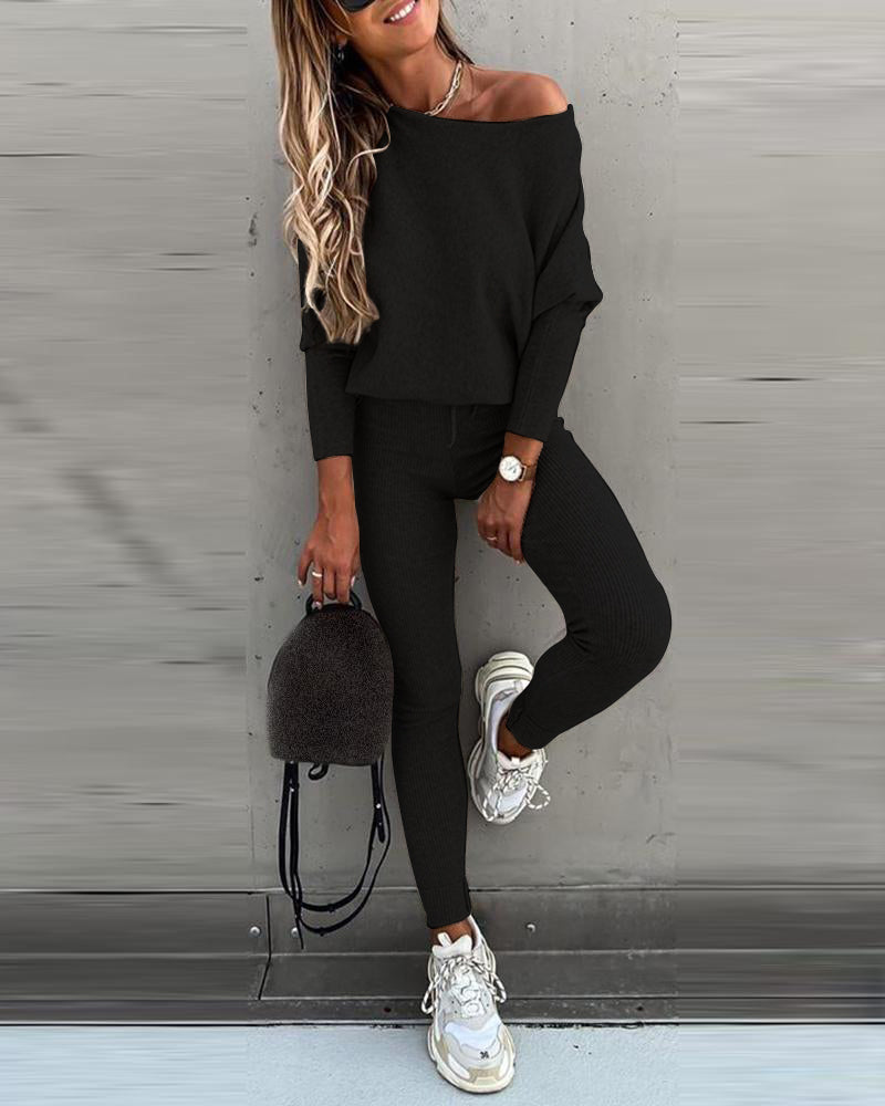 2 Pieces Outfit Skew Neck Long Sleeve Loose Pullover Top and Drawstring High Waist Slim Fit Pants Set