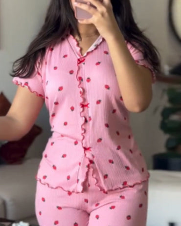 2 Pieces Outfit Strawberry Print Stand Collar Short Sleeve T-shirt and Pants Pajamas Set