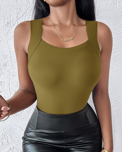 U-Neck Sleeveless Tank Seamless Skinny Layering Top with Built-In Bra