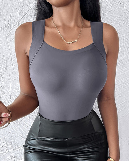 U-Neck Sleeveless Tank Seamless Skinny Layering Top with Built-In Bra