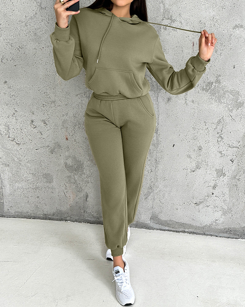 2 Pieces Outfit Kangaroo Pocket Thermal Lined Drawstring Hoodie Sweatshirt and Casual Elastic Waist Cinched Ribbed Cuffs Sporty Sweatpants Set