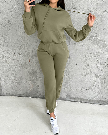 2 Pieces Outfit Kangaroo Pocket Thermal Lined Drawstring Hoodie Sweatshirt and Casual Elastic Waist Cinched Ribbed Cuffs Sporty Sweatpants Set