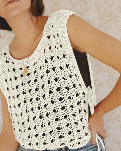 Round Neck Sleeveless Hollow-out Crochet Sweater Casual Tie Side Breathable Crop Top