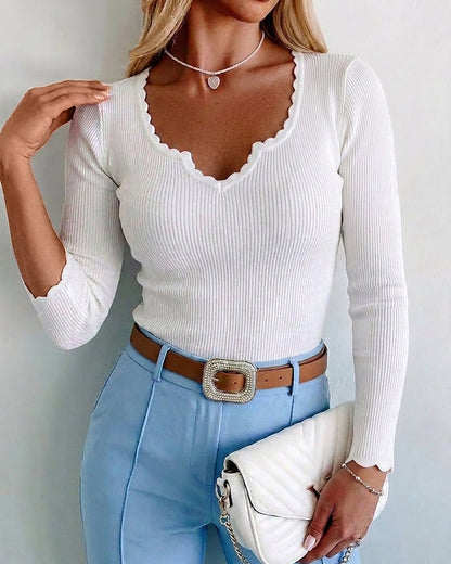 Women's Scalloped Notch Neck Knit Sweater Slim Fit Long Sleeve Ribbed Pullover Top